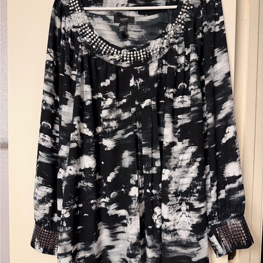 Alfani Black & White Studded Scoop-Neck Tunic
